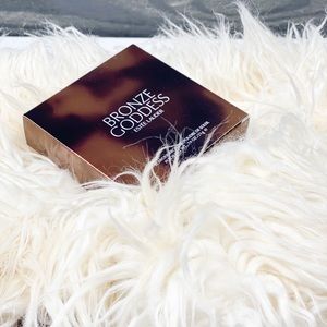 Estée Lauder bronze Goddess